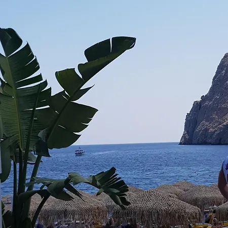 Rodothea And Adams On The Beach, Santorini Apartment Monolithos (Santorini)