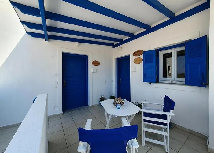 Rodothea And Adams On The Beach, Santorini Apartmán