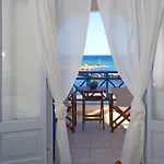 Rodothea And Adams On The Beach, Santorini Apartment *