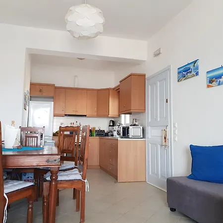 Apartment Rodothea And Adams On The Beach, Santorini *