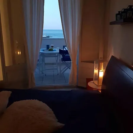 Rodothea And Adams On The Beach, Santorini Apartament