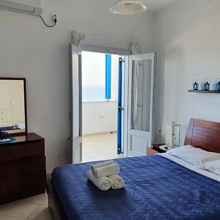 Rodothea And Adams On The Beach, Santorini Apartment Monolithos (Santorini)