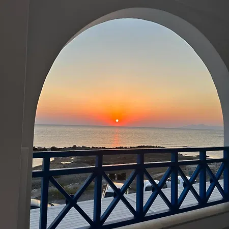 Rodothea And Adams On The Beach, Santorini Монолитос