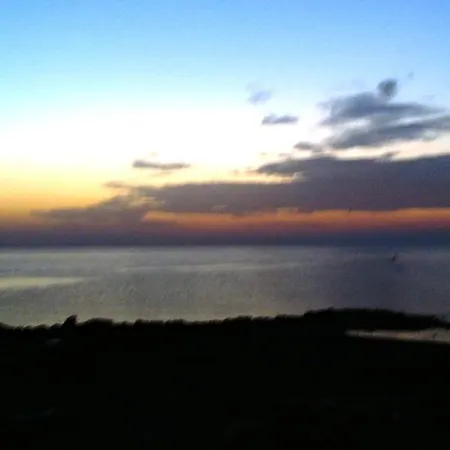 Daire Rodothea And Adams On The Beach, Santorini *