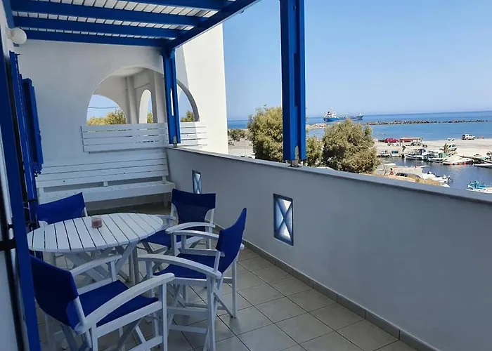 Apartment Rodothea And Adams On The Beach, Santorini *